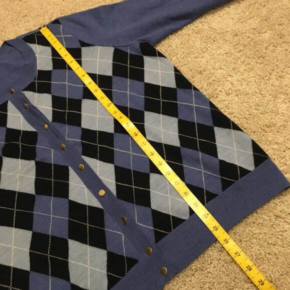 100% Merino Wool Blue Classic Argyle Button Down Cardigan - Picture 15 of 16